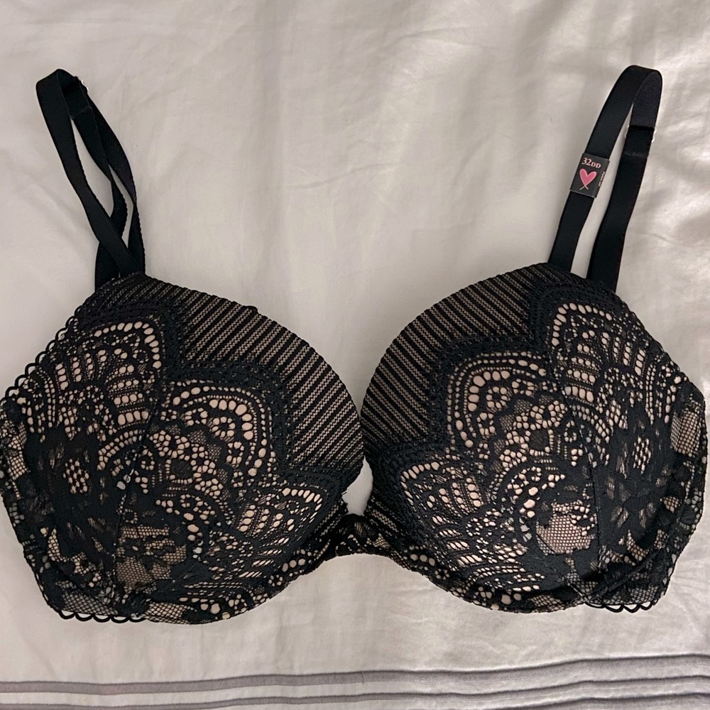 NWOT Dream Angels Black Lace Push Up Bra